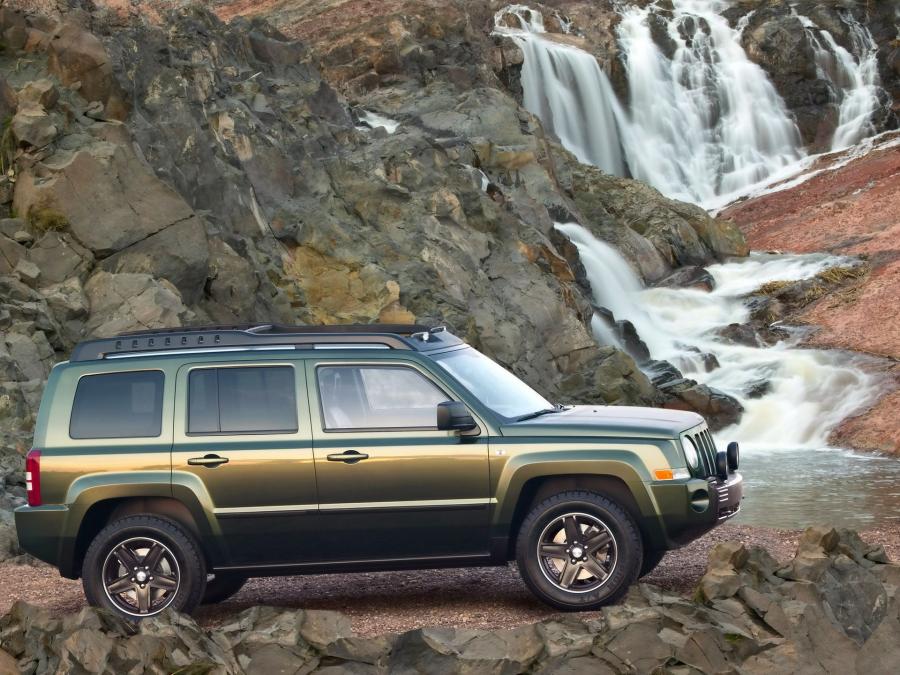  Jeep Patriot Concept 2005 года  (фото 15 из 16)